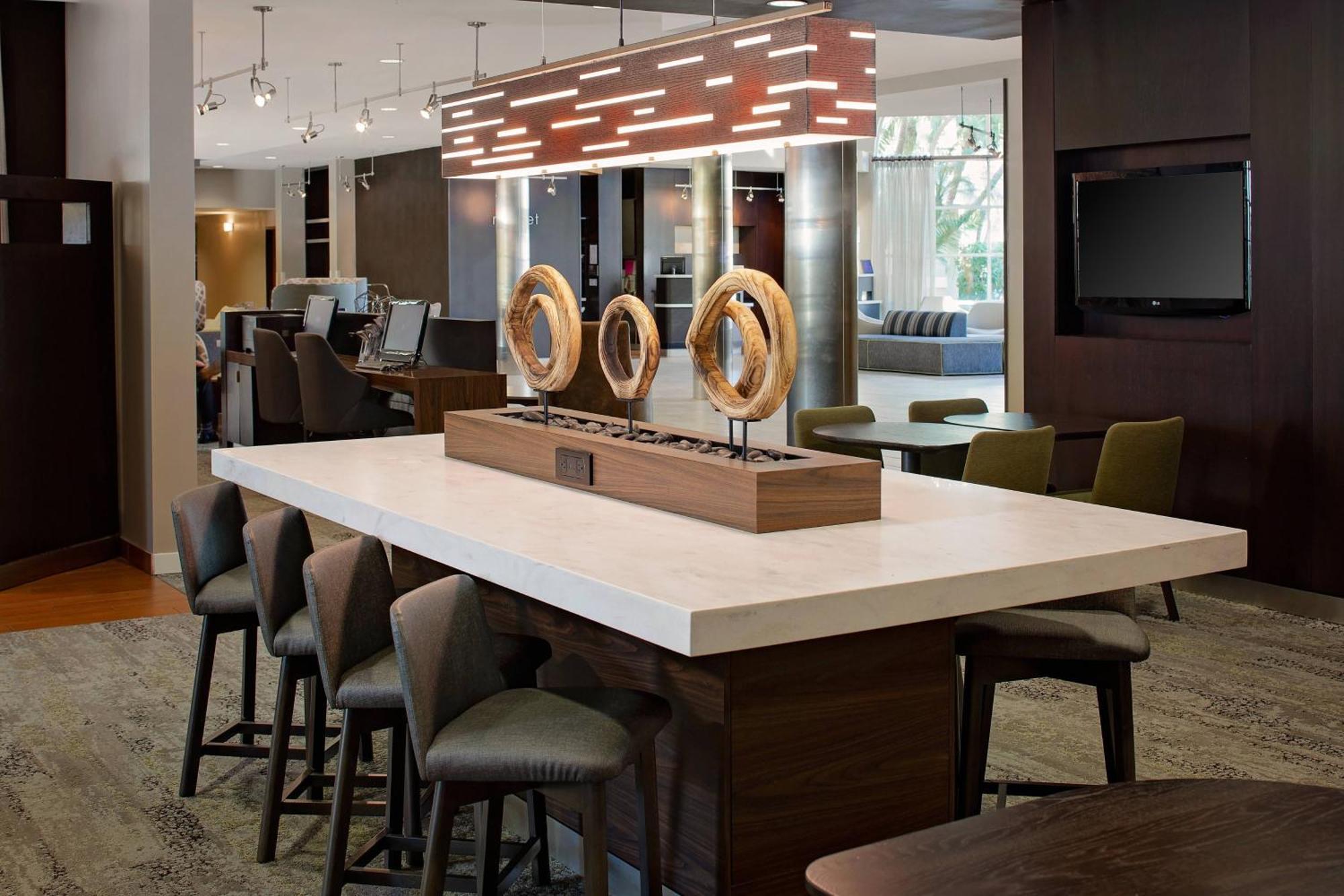 Courtyard By Marriott Fort Lauderdale North/Cypress Creek Экстерьер фото