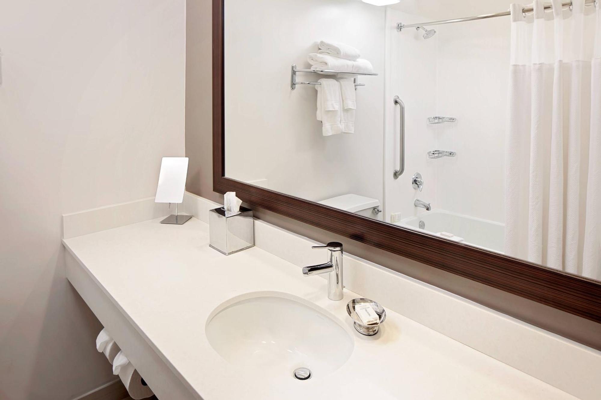 Courtyard By Marriott Fort Lauderdale North/Cypress Creek Экстерьер фото