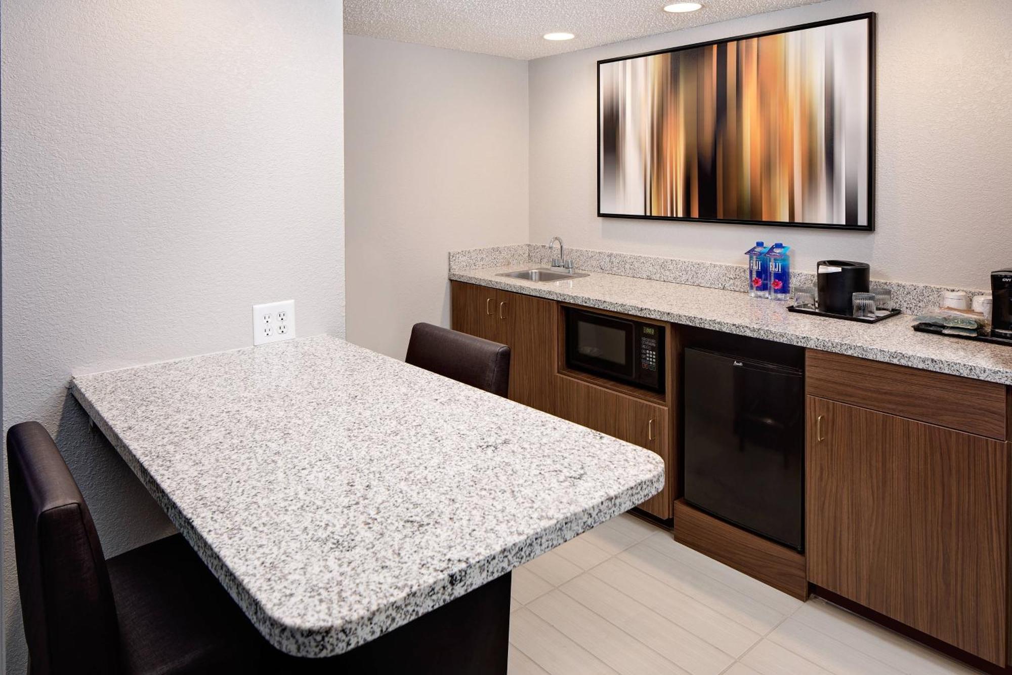 Courtyard By Marriott Fort Lauderdale North/Cypress Creek Экстерьер фото